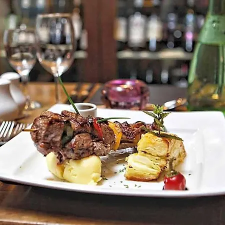 Hotel & Restaurant
