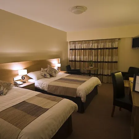Hotel & Restaurant