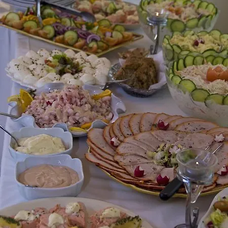 & Restaurant 3*