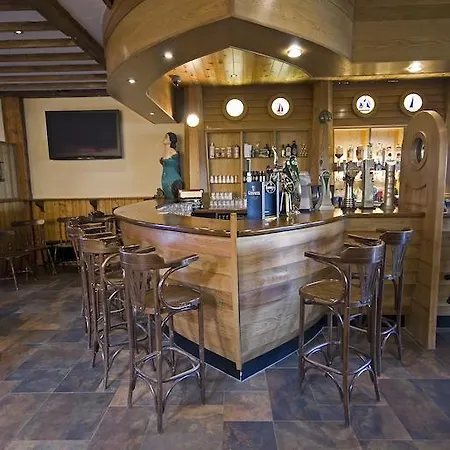Hotel & Restaurant Downings