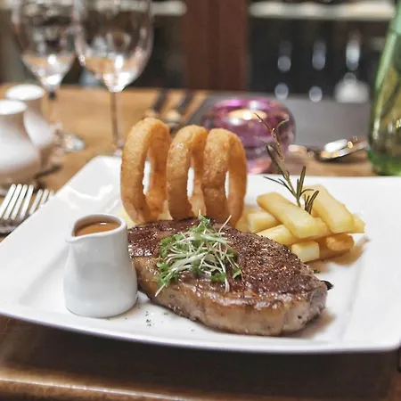 & Restaurant 3*