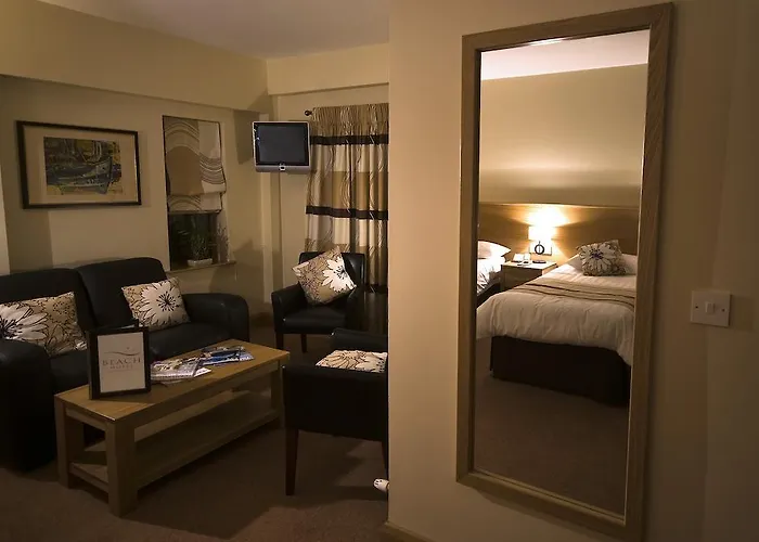 & Restaurant Downings