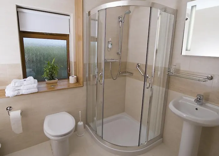 & Restaurant Downings